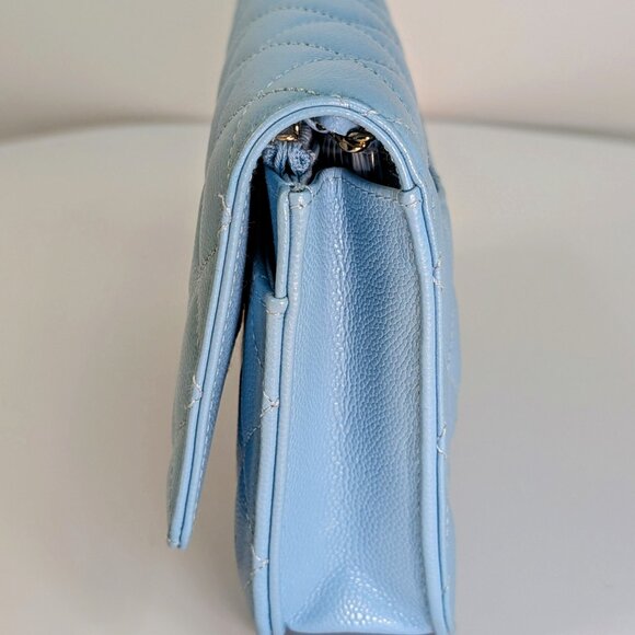 Chanel Blue Caviar Wallet on Chain (WOC) - Picture 5 of 16